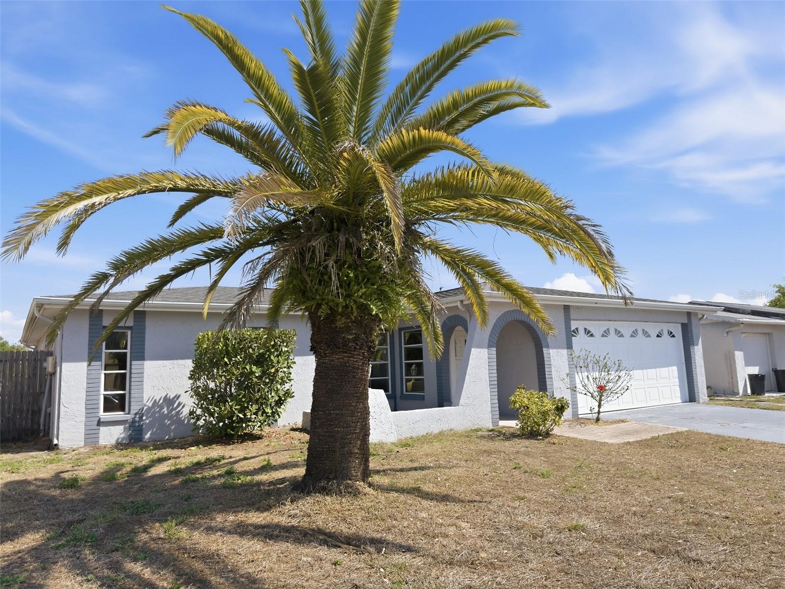 THE LAKES - Residential