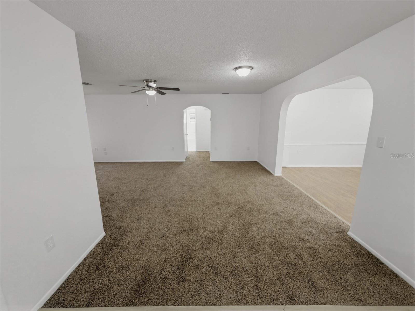 THE LAKES - Residential