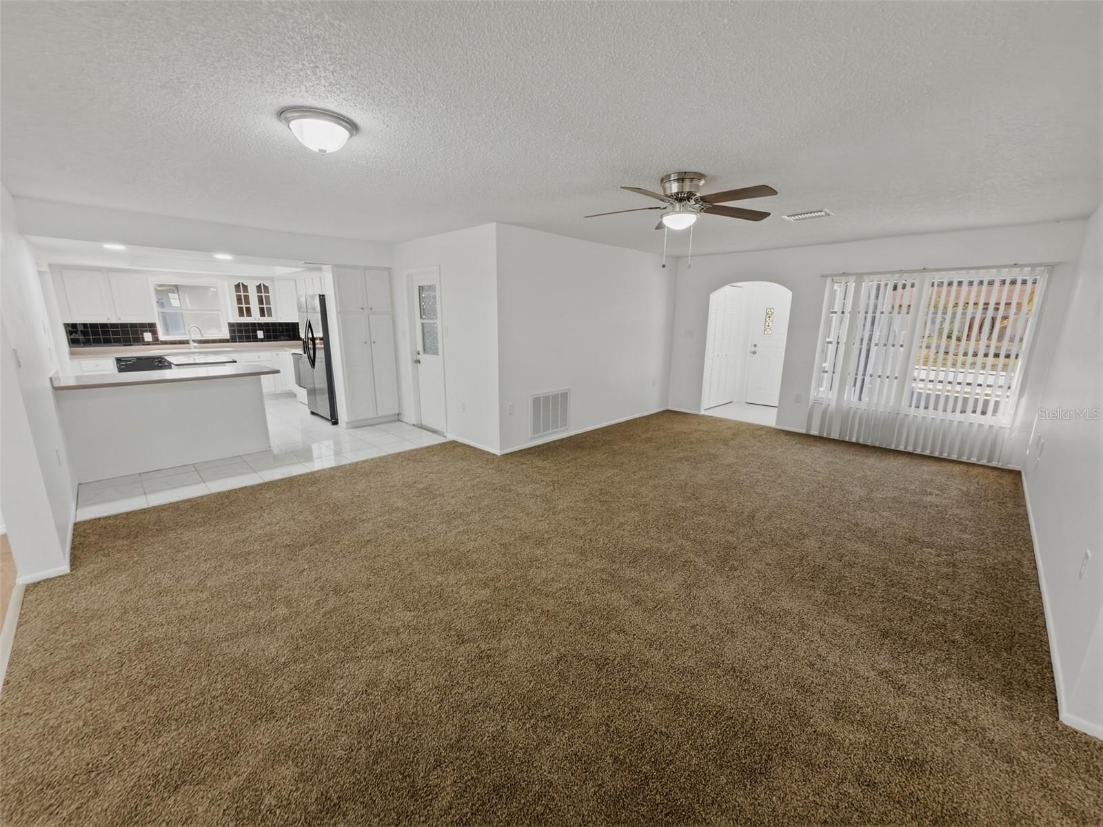 THE LAKES - Residential