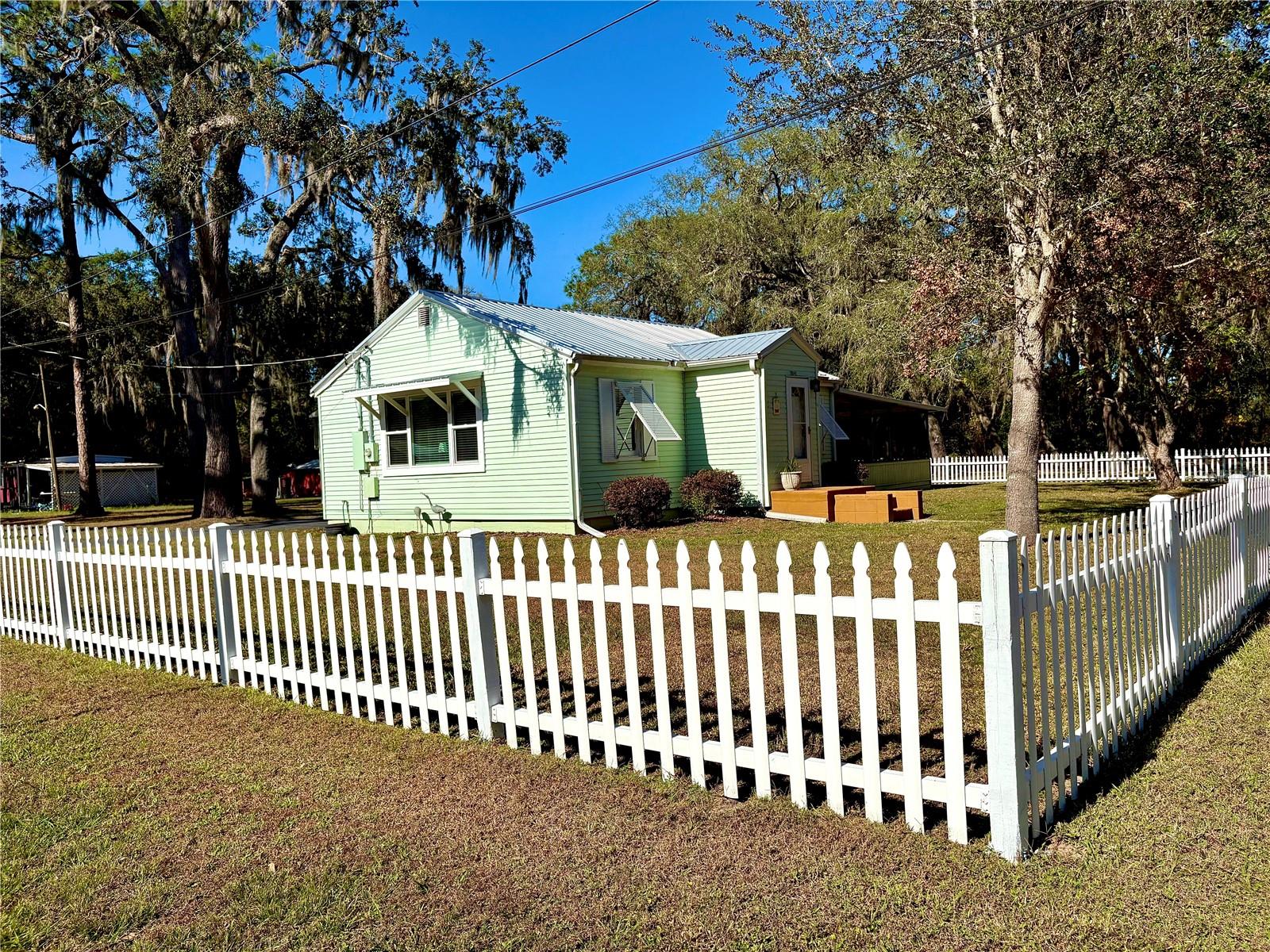 OAKWOOD PARK - Residential