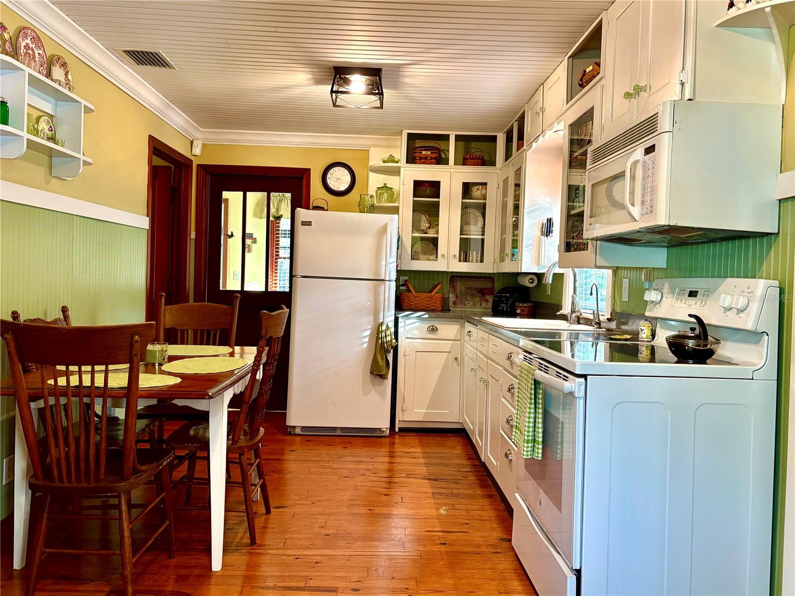 OAKWOOD PARK - Residential