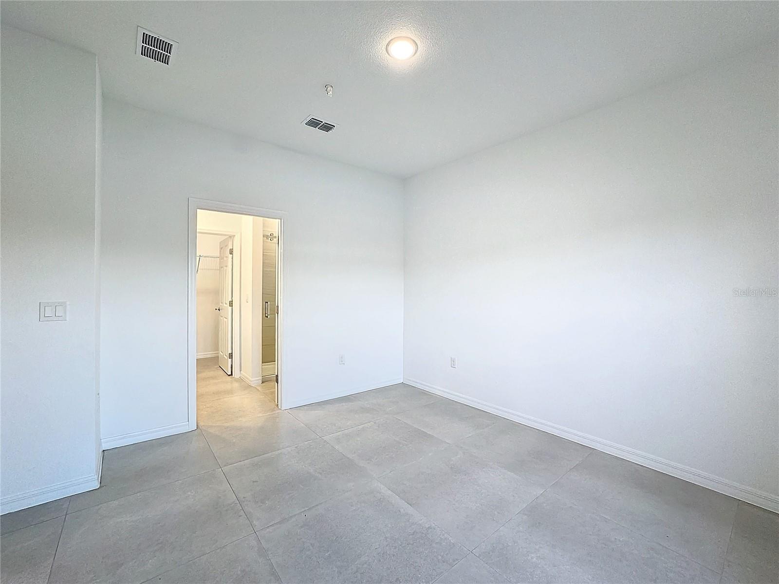 BARTON COURT - Residential Lease