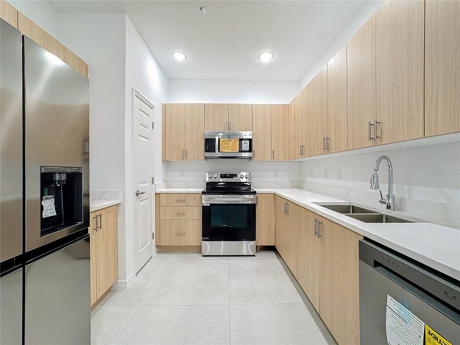 BARTON COURT - Residential Lease