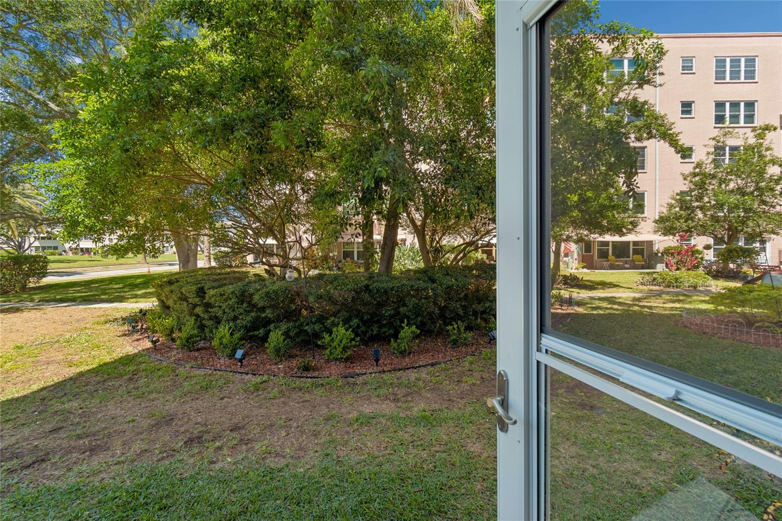 FIVE TOWNS OF ST PETE - Residential