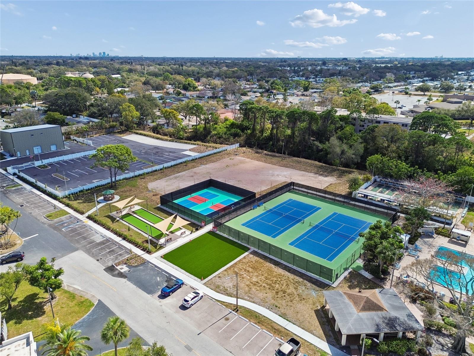 FIVE TOWNS OF ST PETE - Residential