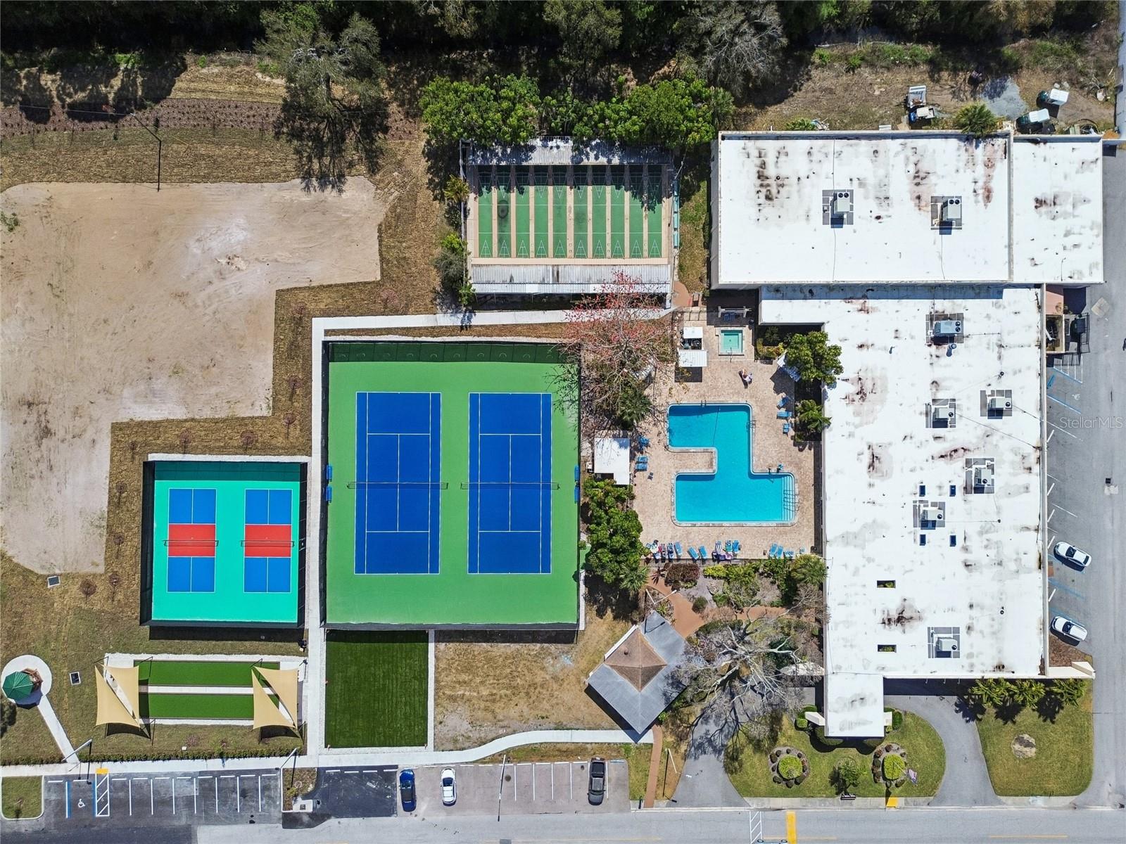 FIVE TOWNS OF ST PETE - Residential