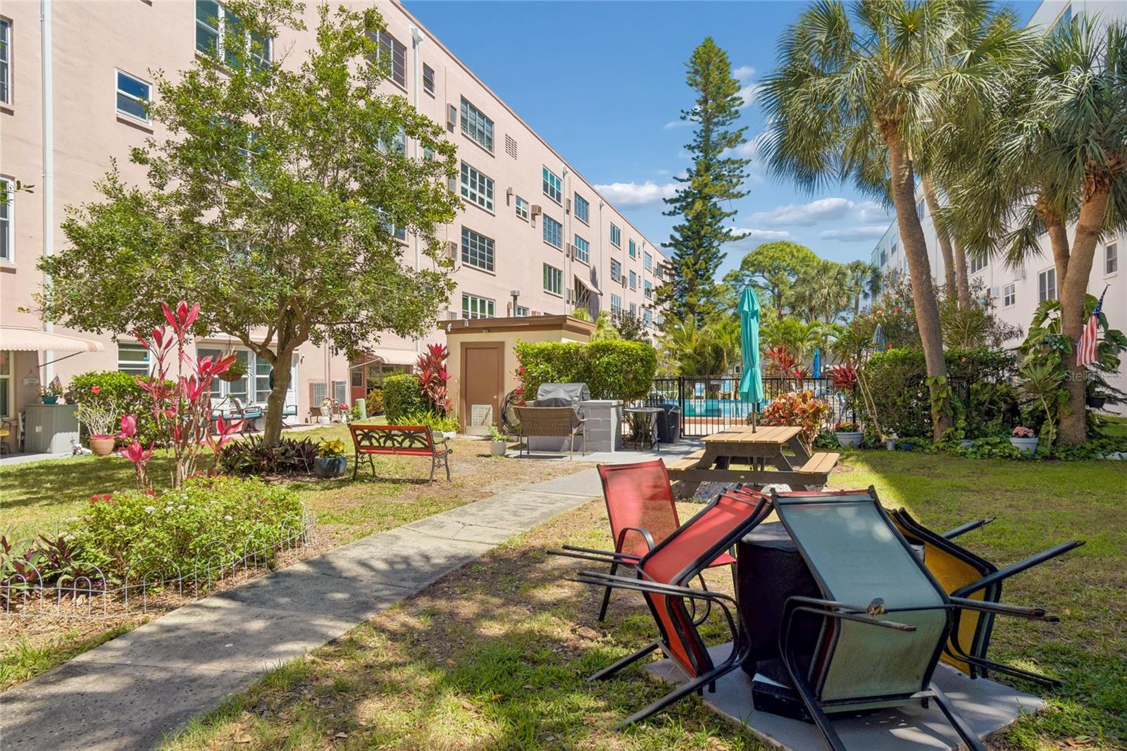 FIVE TOWNS OF ST PETE - Residential