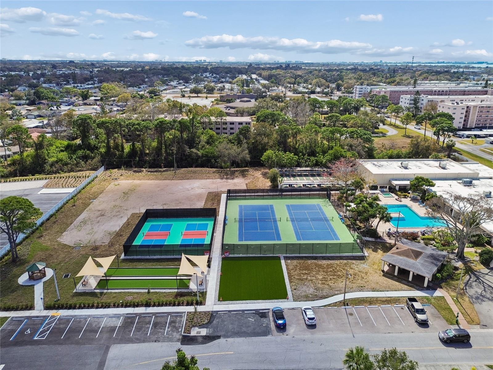 FIVE TOWNS OF ST PETE - Residential