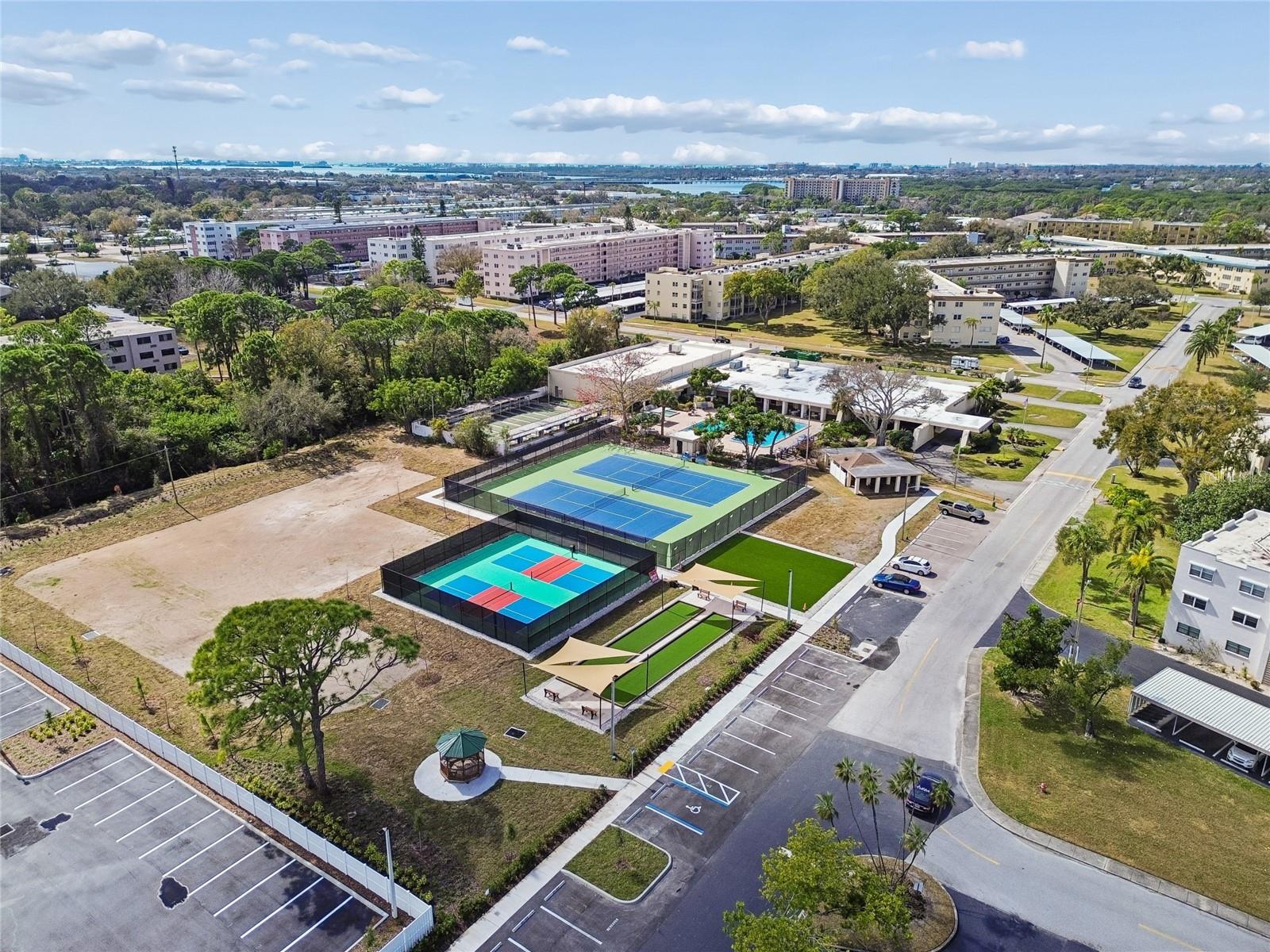 FIVE TOWNS OF ST PETE - Residential