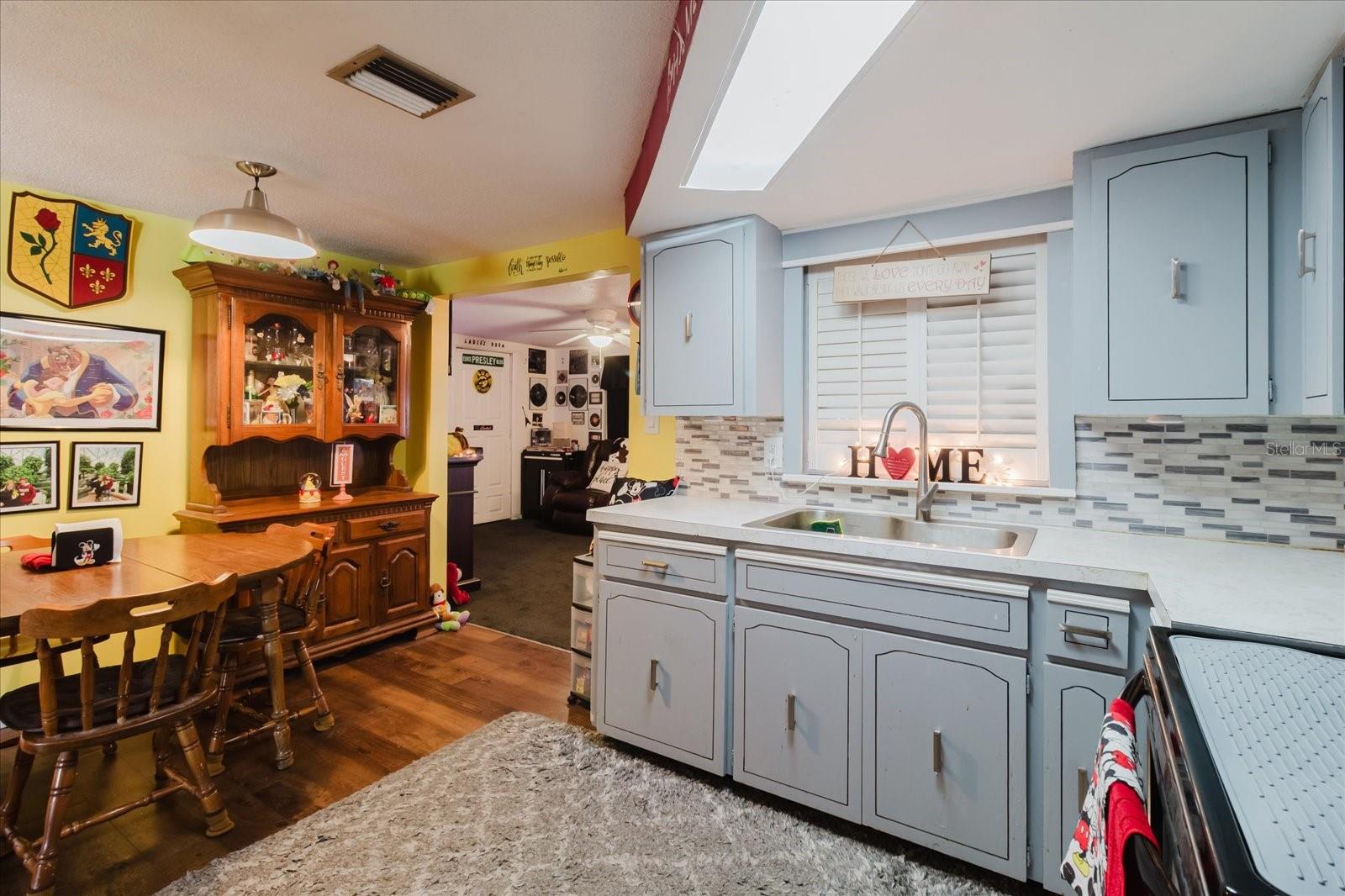 REGENCY PARK - Residential