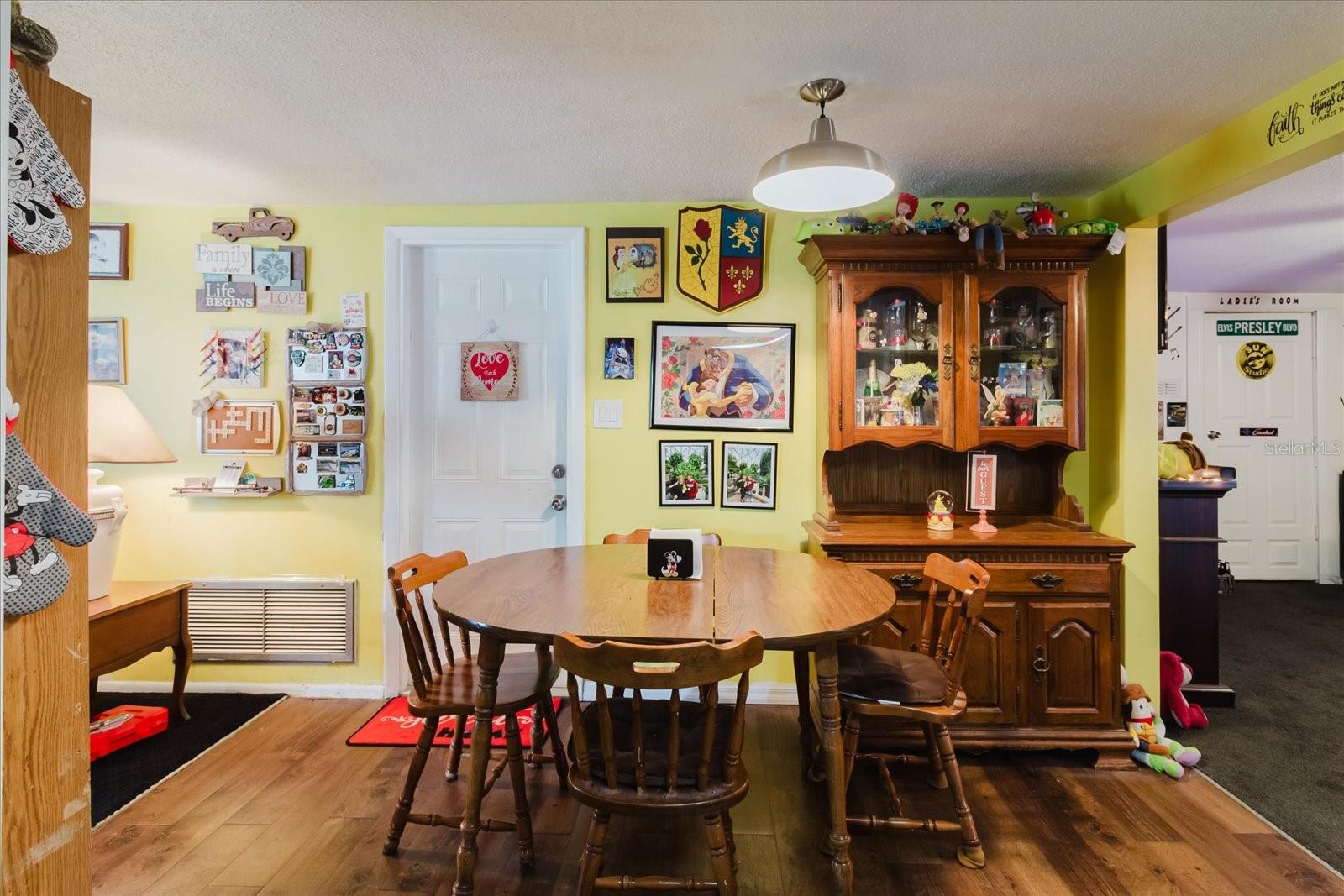 REGENCY PARK - Residential