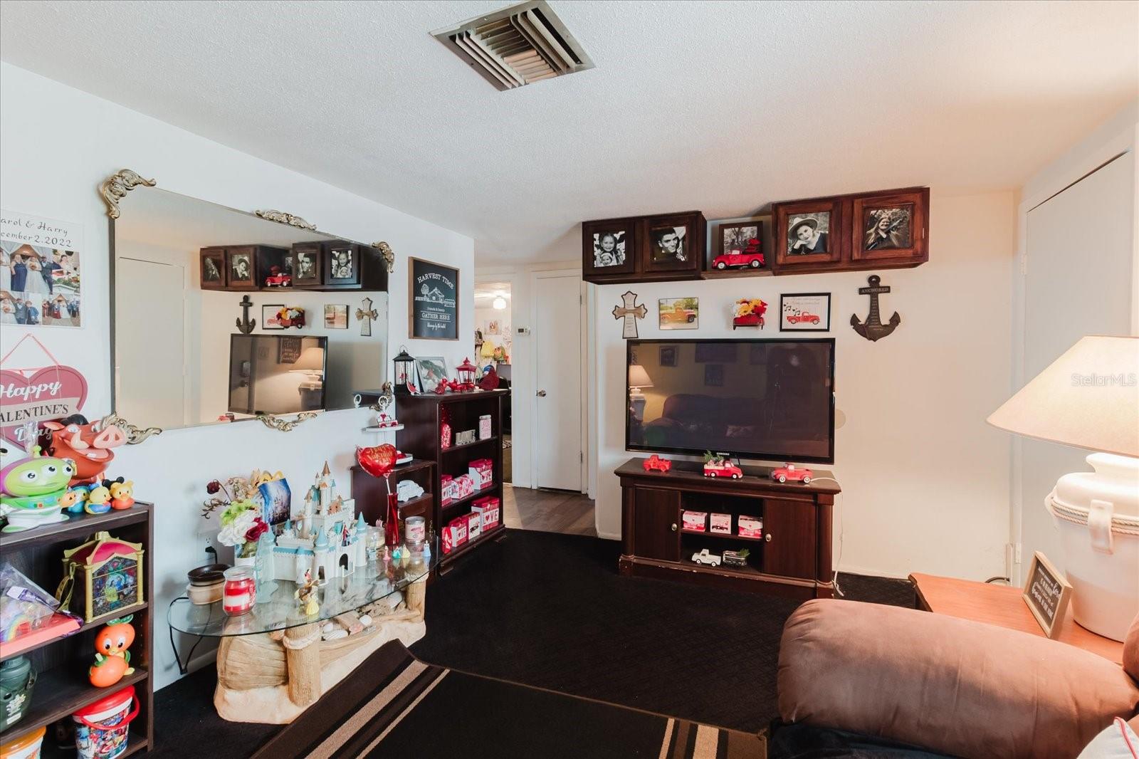 REGENCY PARK - Residential