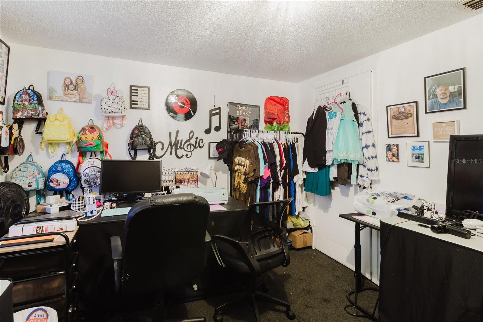 REGENCY PARK - Residential