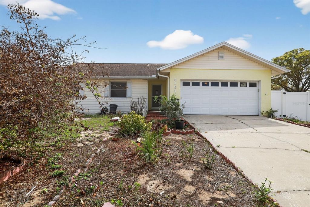 Photo of 3101 Elderwood Place, Seffner, FL 33584 (MLS # O6389483)