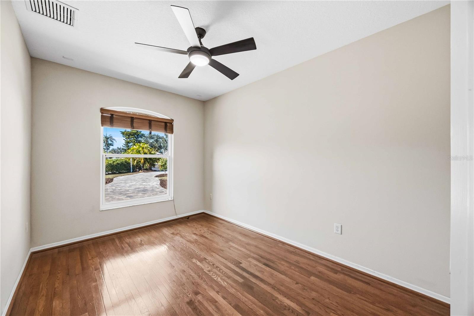 MAGNOLIA POND - Residential