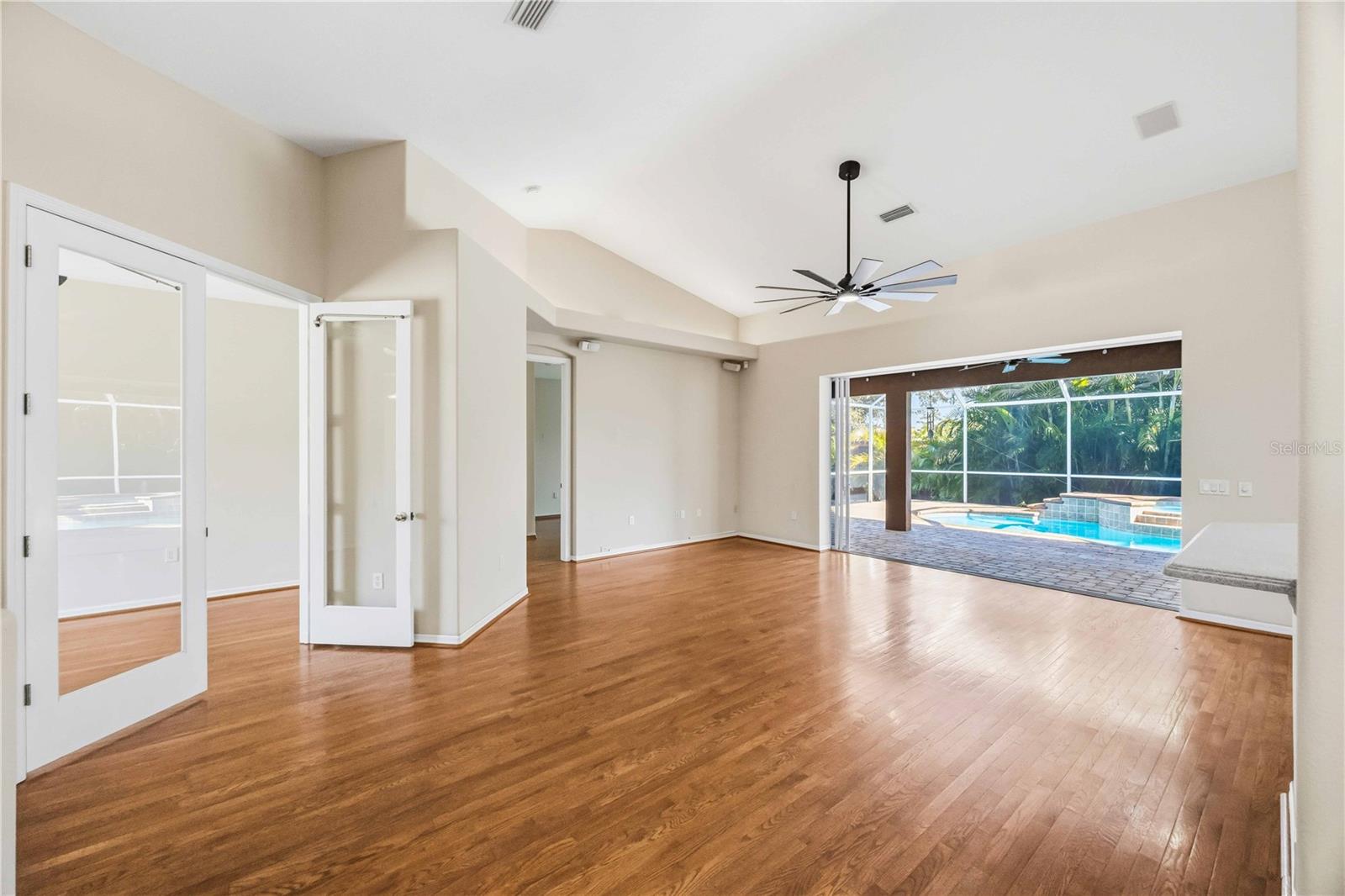 MAGNOLIA POND - Residential