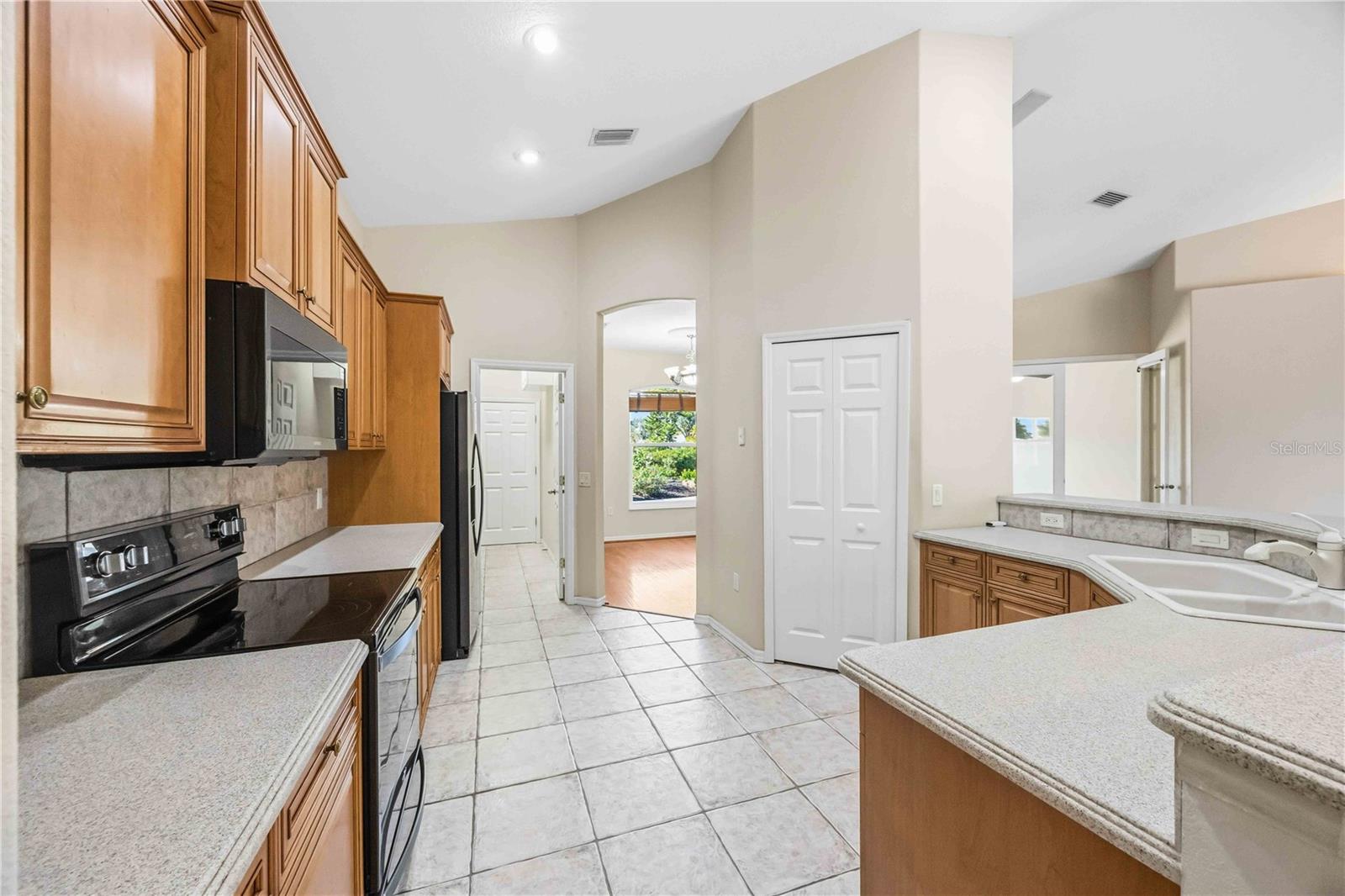 MAGNOLIA POND - Residential