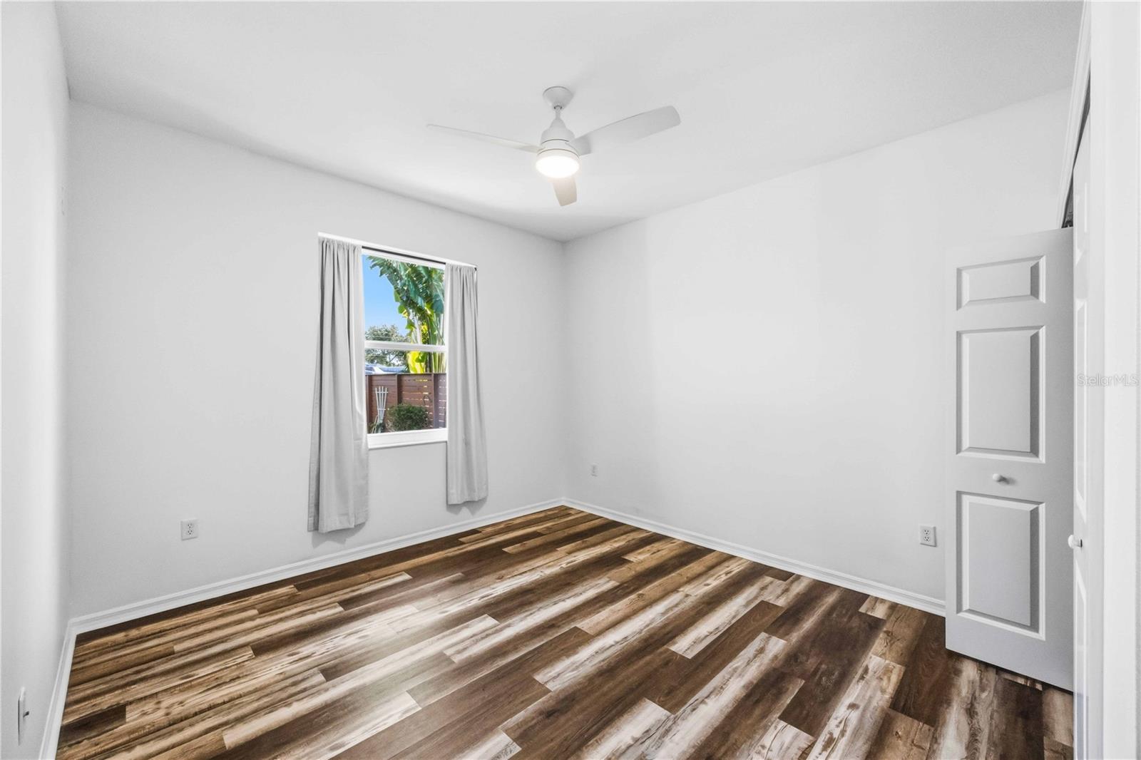 MAGNOLIA POND - Residential