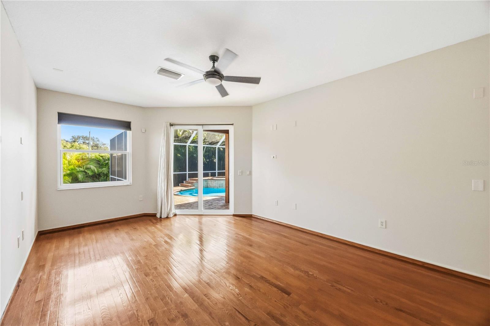 MAGNOLIA POND - Residential