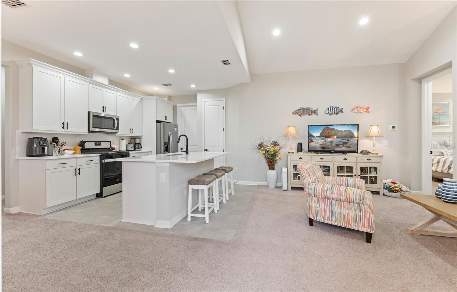 LATITUDE/DAYTONA BEACH PH 5 - Residential Lease