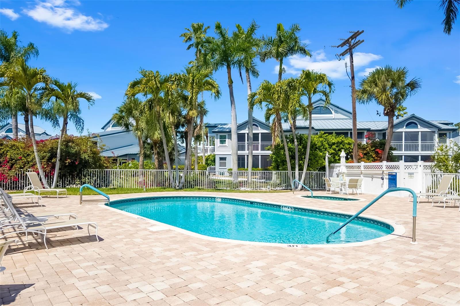 DOLPHIN BAY-SIESTA KEY SEC A - Residential