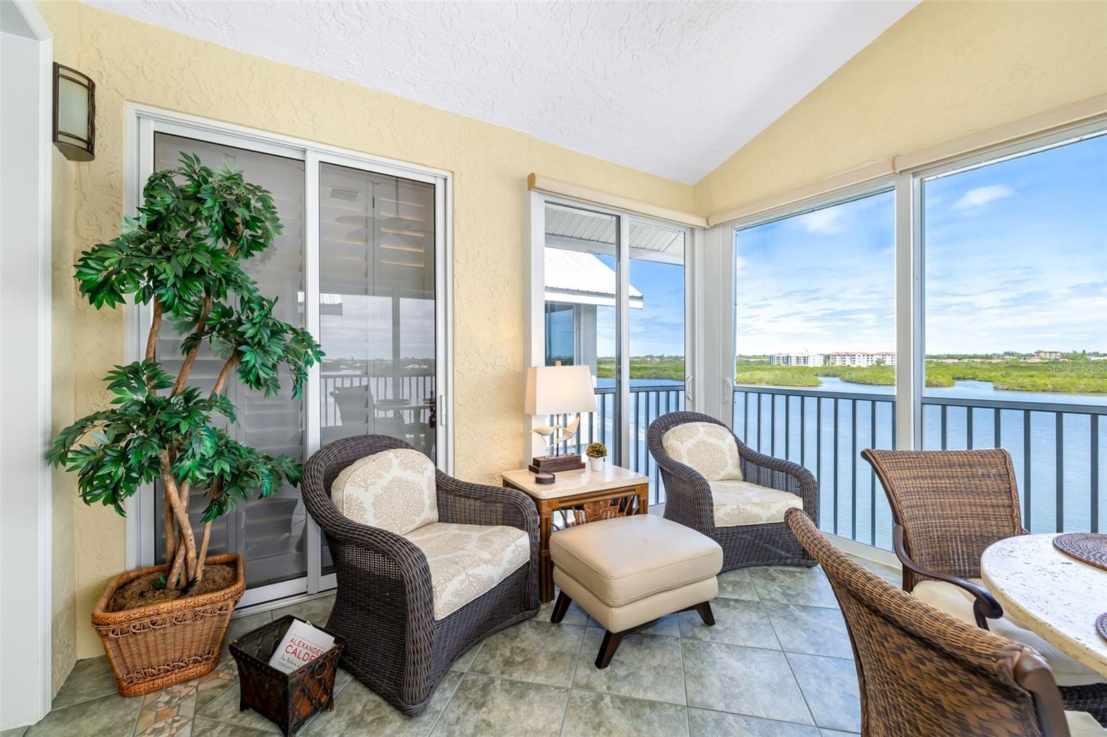 DOLPHIN BAY-SIESTA KEY SEC A - Residential