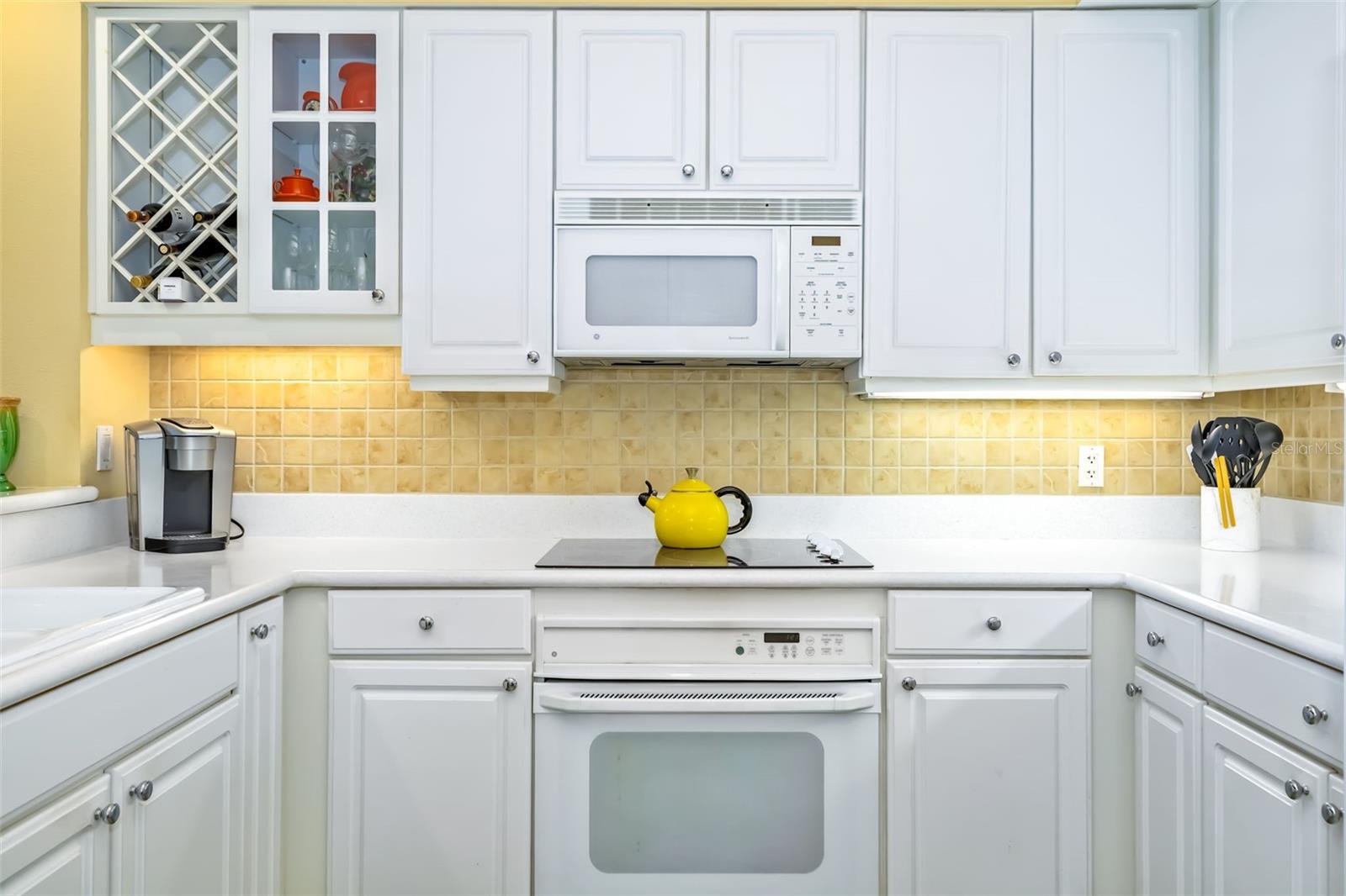 DOLPHIN BAY-SIESTA KEY SEC A - Residential