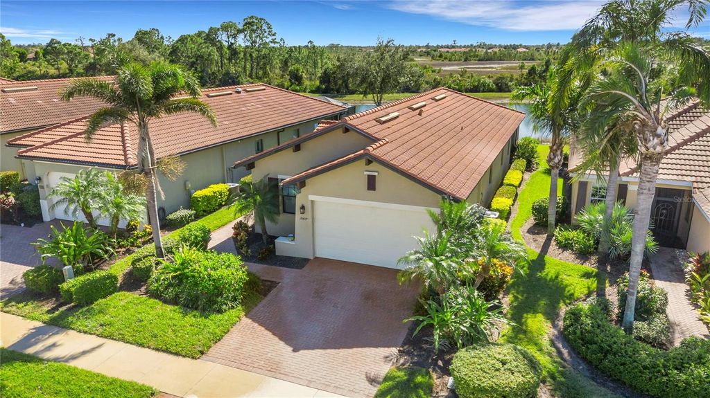 Photo of 10417 Crooked Creek Drive, Venice, FL 34293 (MLS # N6141491)