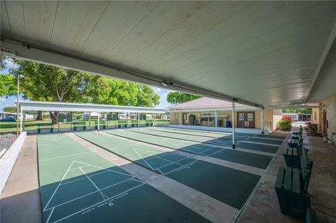 A home in LAKELAND