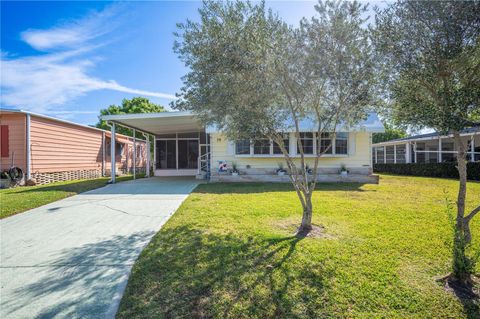 A home in LAKELAND