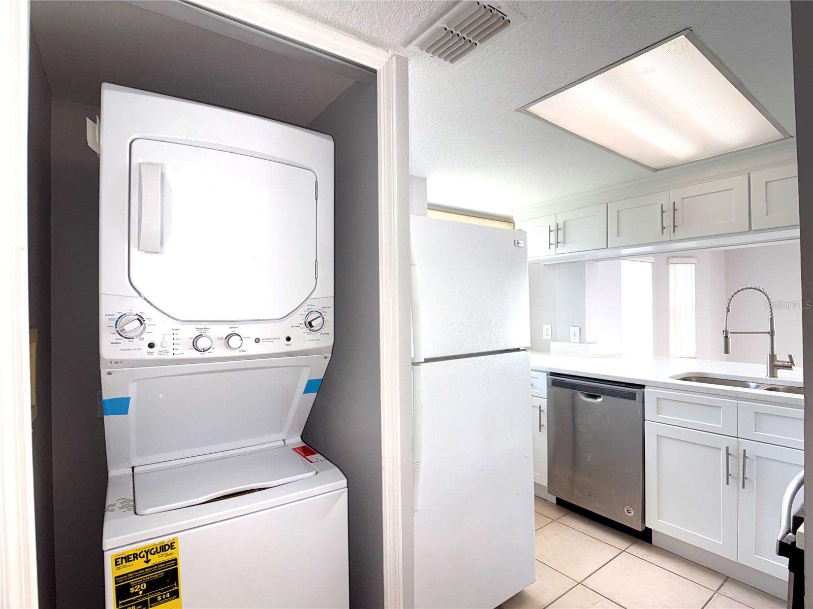 ISLAND CLUB WEST PH 1 - Residential Lease