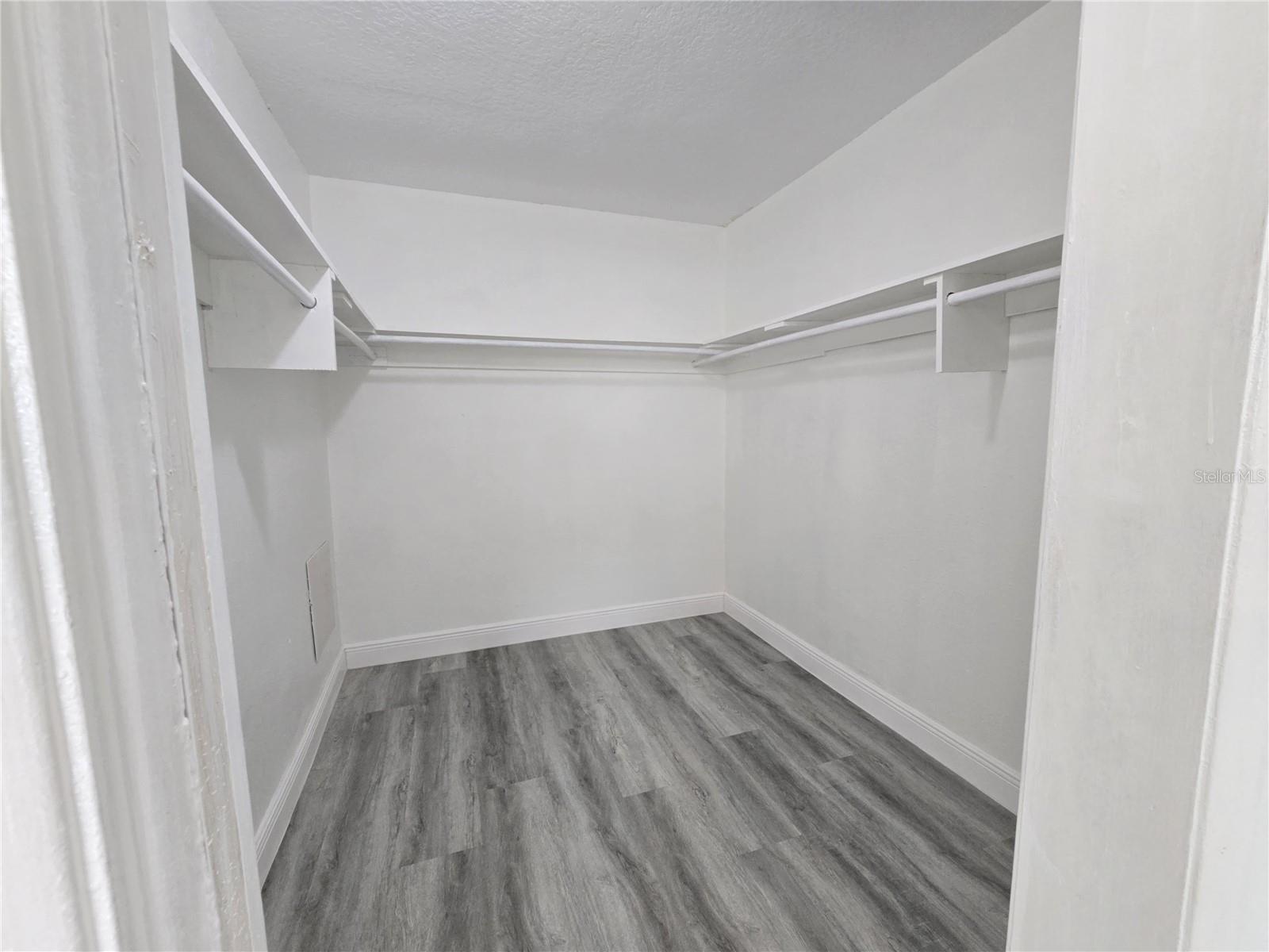 RIO GRANDE PARK - Residential Lease