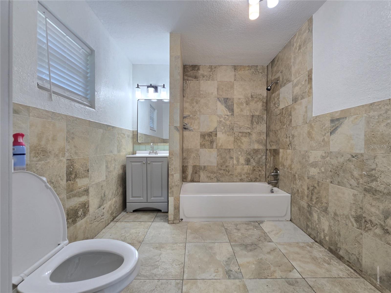 RIO GRANDE PARK - Residential Lease