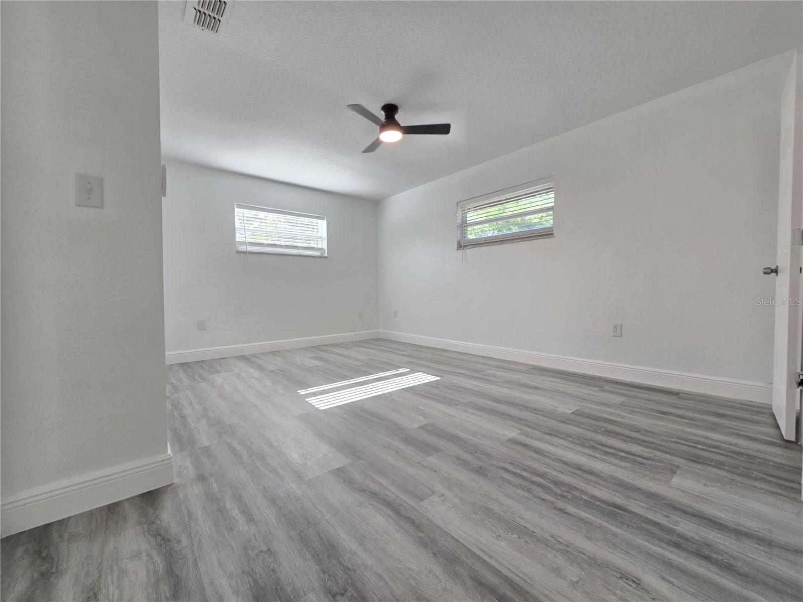 RIO GRANDE PARK - Residential Lease