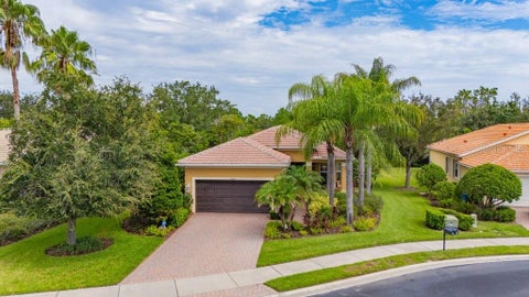 Photo of 5004 Pearl Crest Court, Wimauma, FL 33598 (MLS # TB8539435)