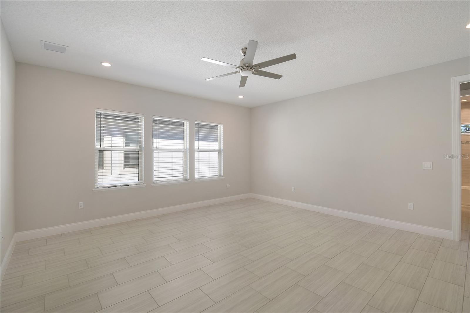 ROYAL CYPRESS PRESERVE - Residential Lease