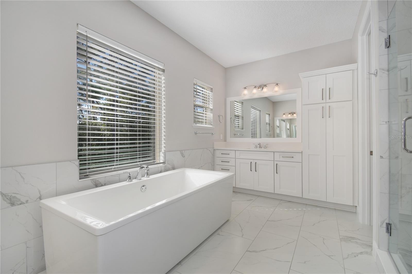 ROYAL CYPRESS PRESERVE - Residential Lease