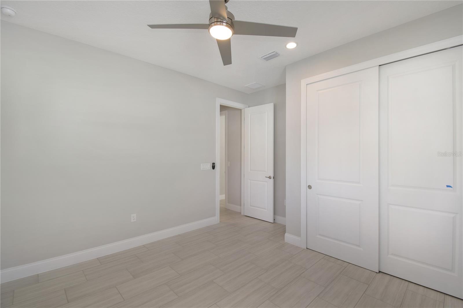 ROYAL CYPRESS PRESERVE - Residential Lease