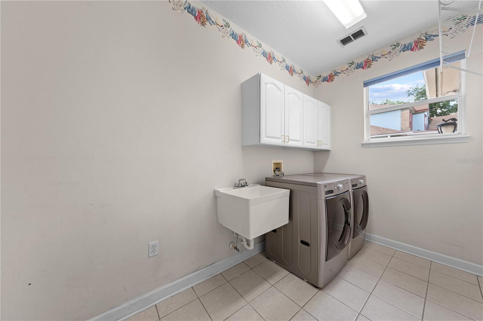 ASHLEY COVE UNIT 1 - Residential