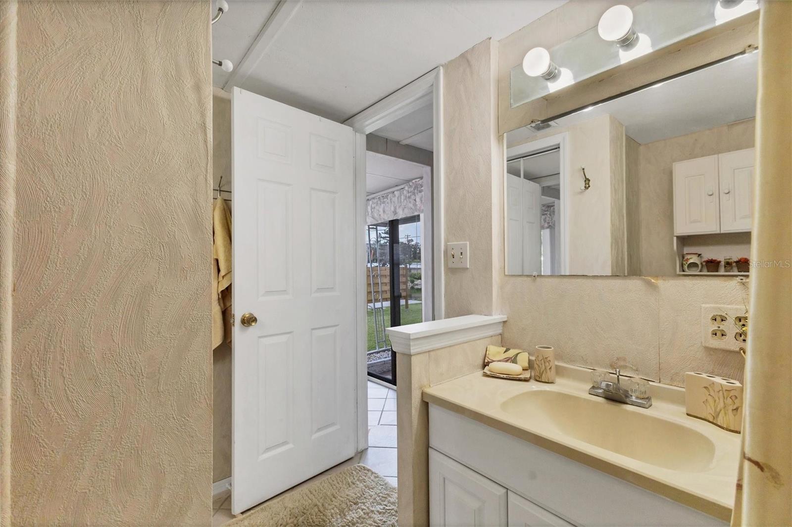 TIDEVUE/DE SOTO COMMUNITY UNIT ONE - Residential