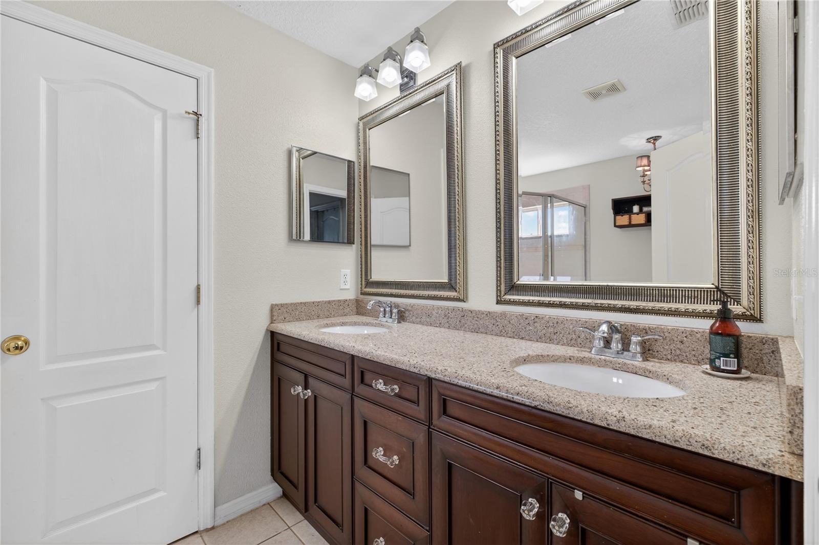 STONEYBROOK - Residential