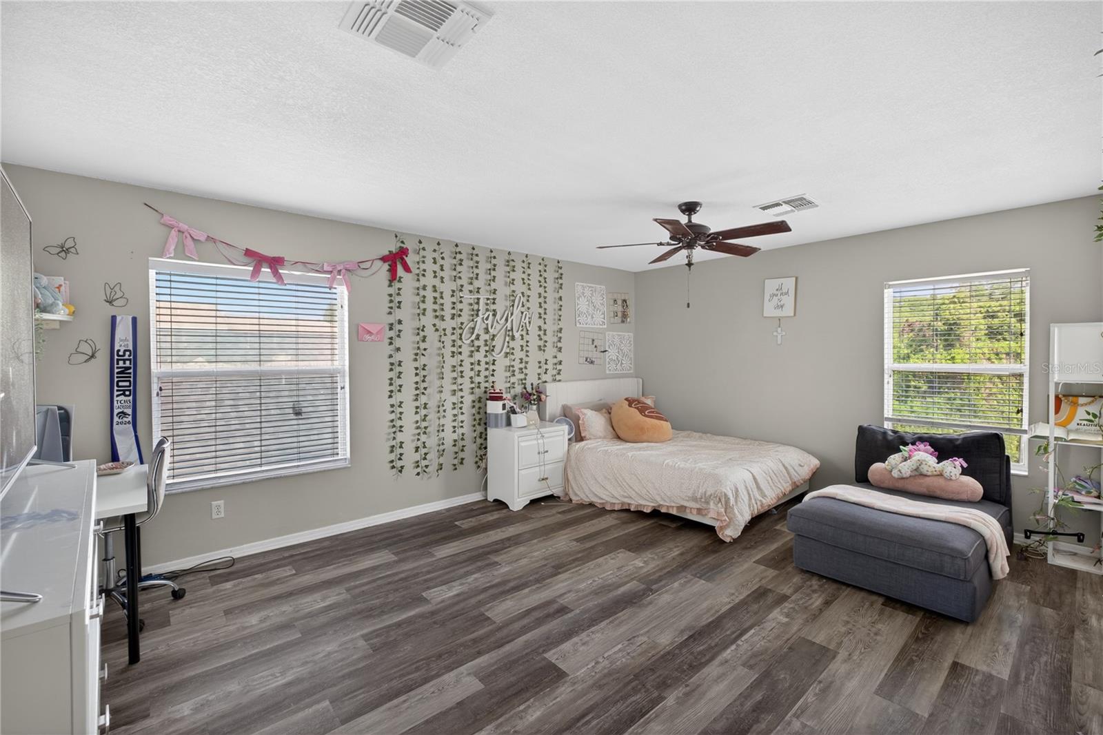 STONEYBROOK - Residential