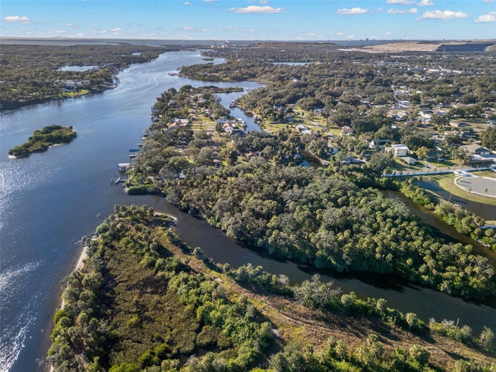Photo 1 of 21 — 9511 RIVER COVE DRIVE, RIVERVIEW, FL 33578