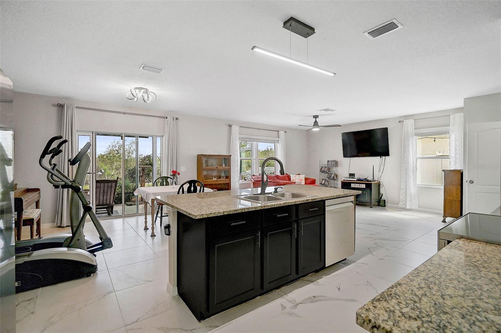 3818 WILLOW WALK DRIVE