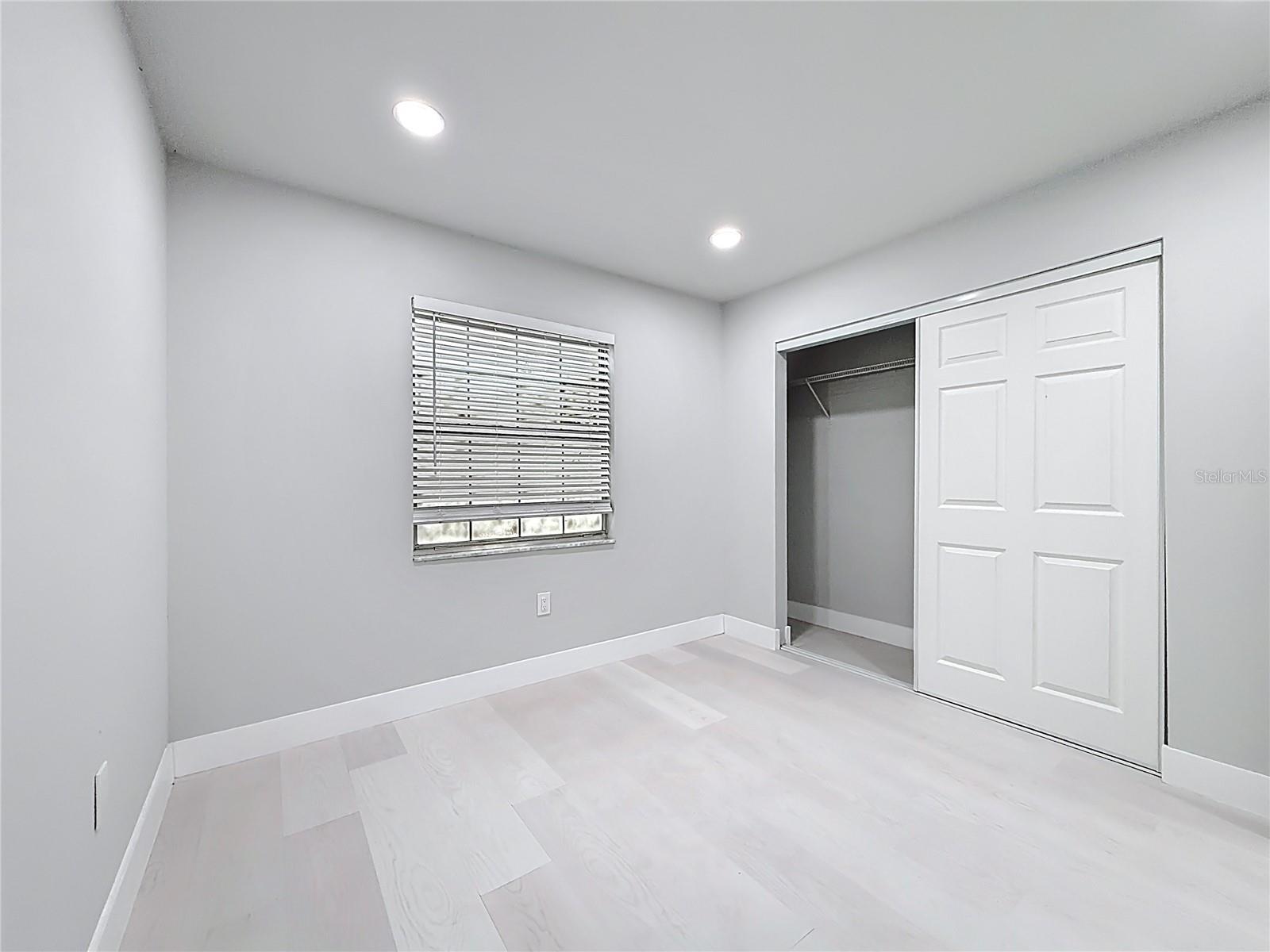 RAINBOW LAKES ESTATE - Residential