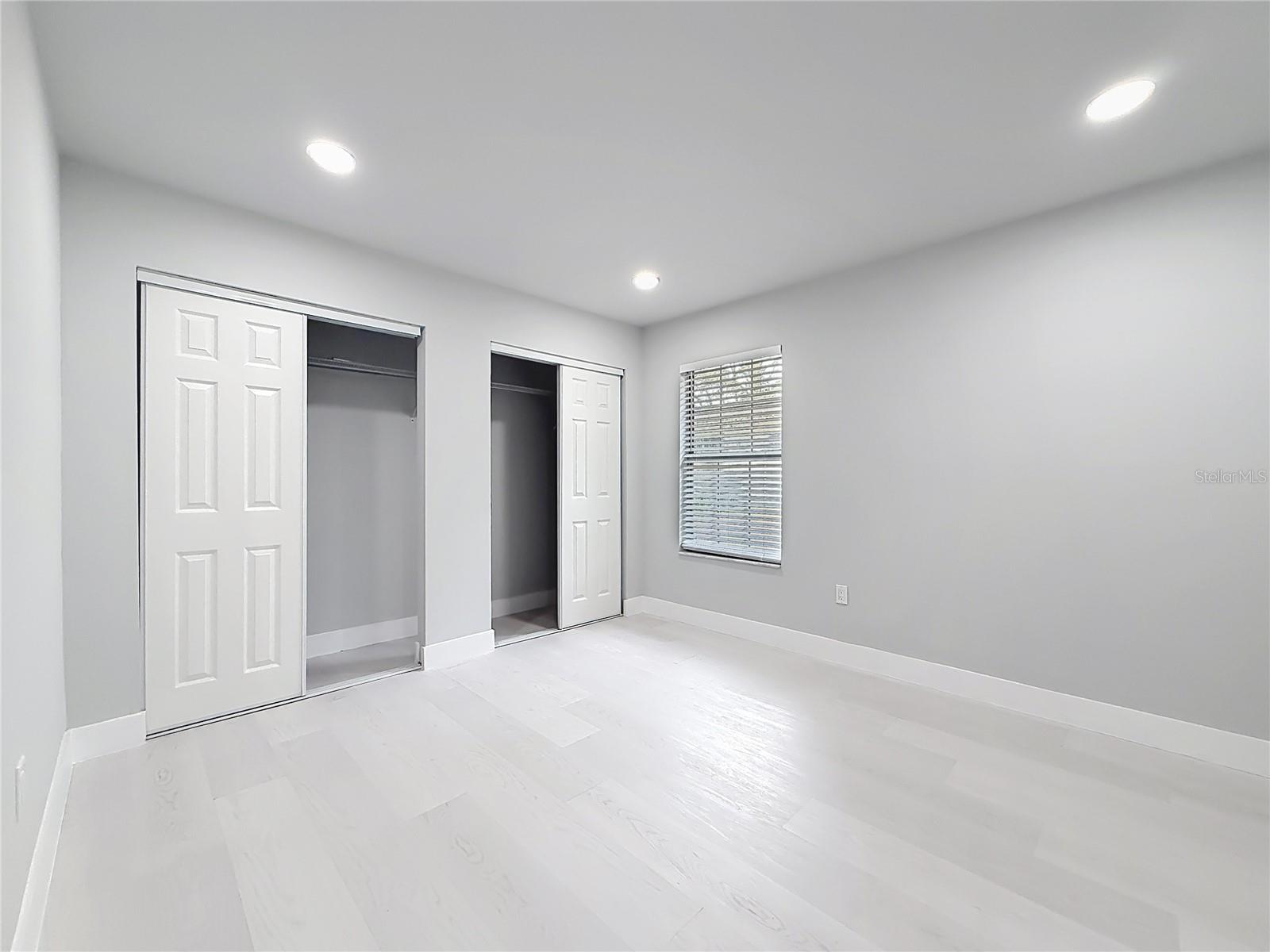 RAINBOW LAKES ESTATE - Residential