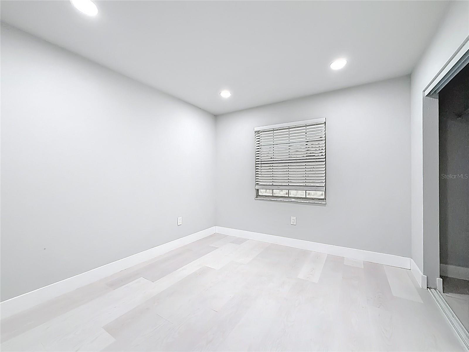 RAINBOW LAKES ESTATE - Residential