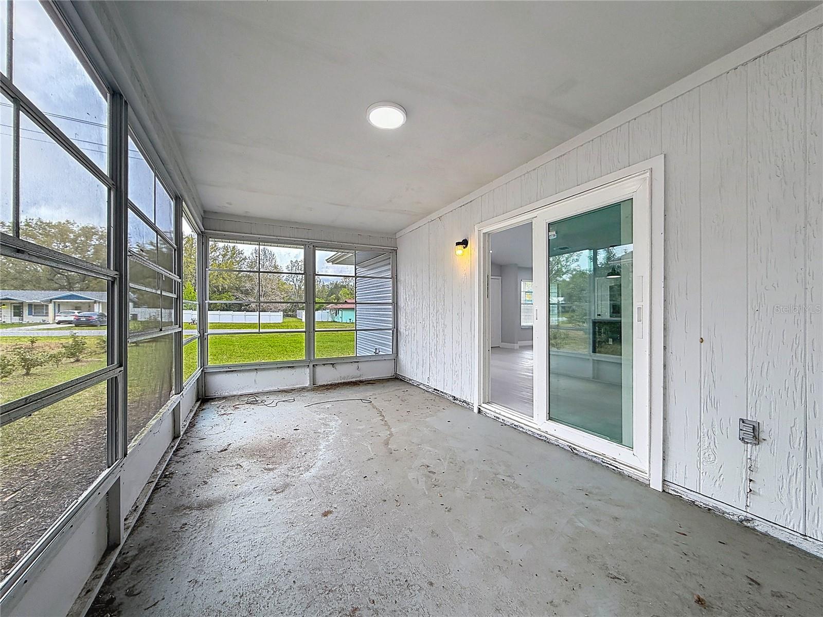 RAINBOW LAKES ESTATE - Residential