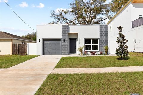 A home in TAMPA