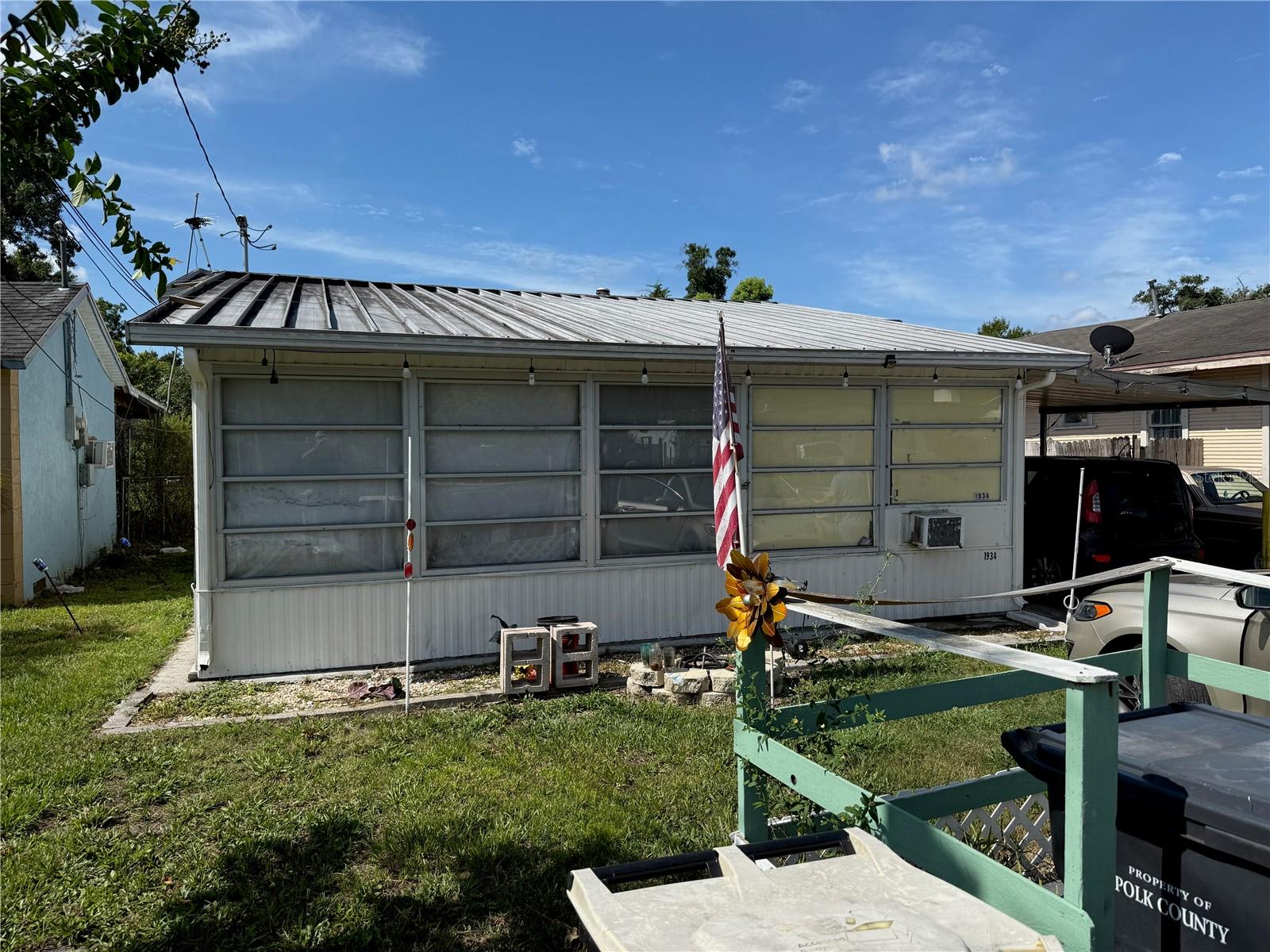 Investor Special – Multi-Unit Opportunity in Central Lakeland!
Add immediate value to your rental portfolio with this unique income-producing property! The main home features 2 bedrooms and 1 bathroom, offering a functional layout and solid structure. While some updates are needed, the home is rent-ready with great potential to increase future value.
In the rear of the property sits a separate block building on a slab, which includes two 1-bedroom, 1-bath efficiency units—perfect for generating additional rental income. There’s also a washer on-site and a spacious backyard ideal for tenants or outdoor use.
Current occupants are month-to-month and paying under market value—the property will be delivered vacant at closing, allowing new ownership a clean slate to maximize returns.
This home is currently in probate and expected to be ready for a cash closing in approximately 6 weeks.
?? Located at 1934 W Marjorie St, Lakeland, FL, with convenient access to downtown, schools, shopping, and major roadways.
?? Don’t miss this opportunity—multi-unit properties at this price point rarely last!